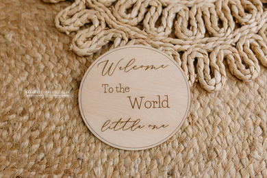 Wooden disc welcome to the world little one, RTS