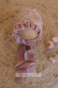 Newborn Posing lace pillow, bonnet with velvet, set, pink, RTS