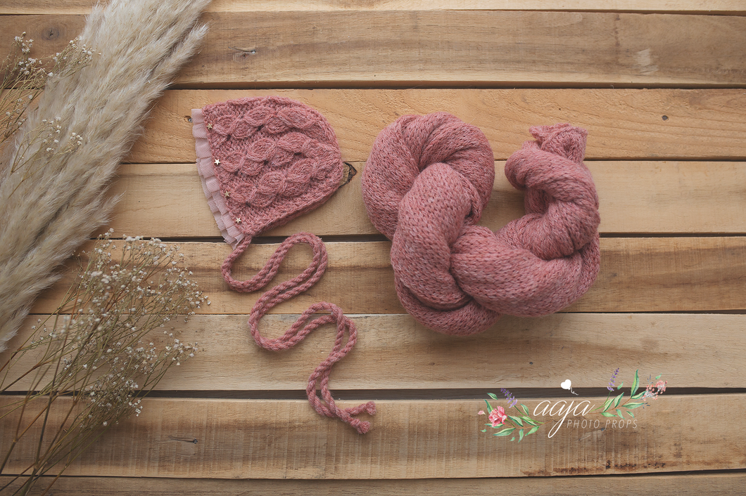 Baby newborn girl Knitted bonnet and wrap, salmon pink, with stars, made to order