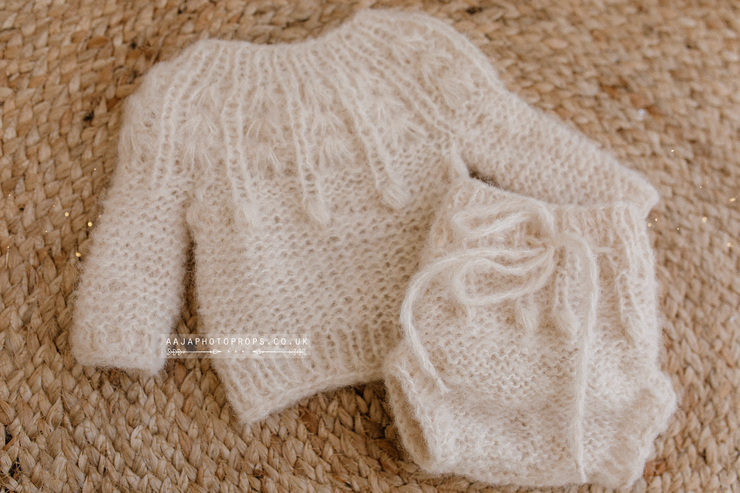 Baby newborn sweater and bloomers, beige, chunky, RTS