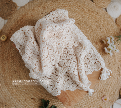 Vintage Style, Boho posing layer blanket, Hand crochet, cream, RTS