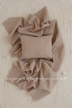 Layer and pillow set plaid, check, beige, RTS