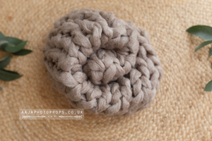 Knitted chunky layer, taupe, RTS