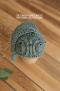 Baby newborn sleepy hat, knitted, knot, beads, sage, RTS